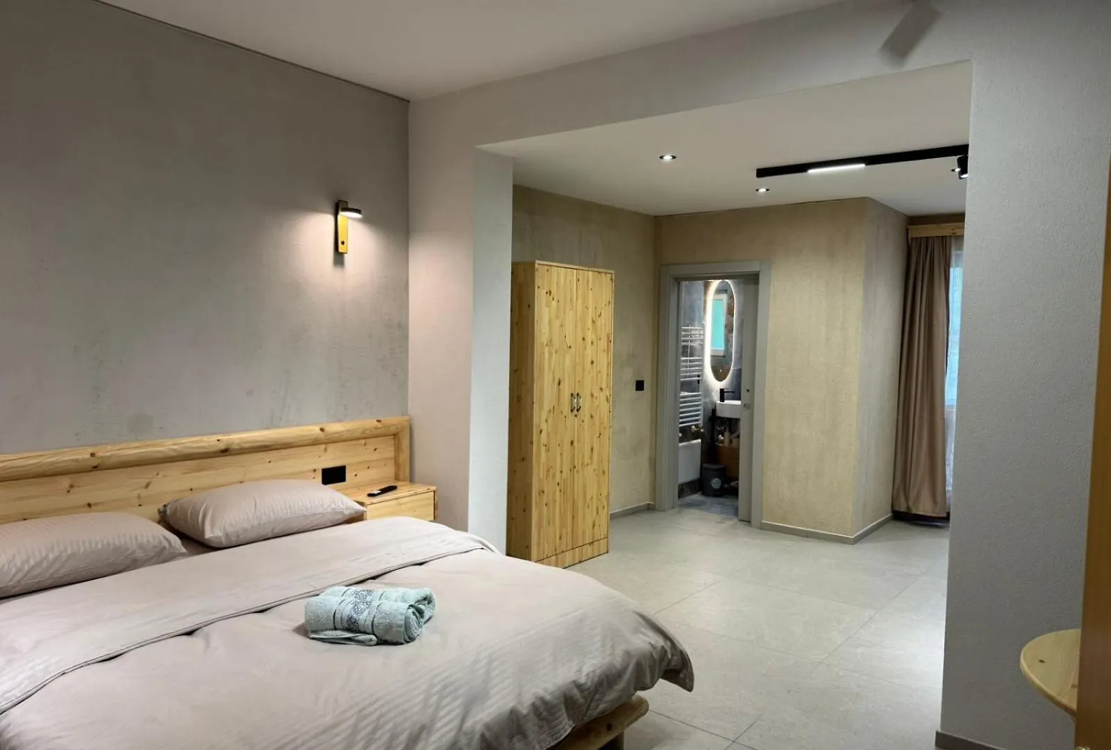 Hotel Restaurant Radomira Ceren